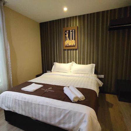 Geo Boutique Hotel - เซอรีเคมบางัน ภายนอก รูปภาพ