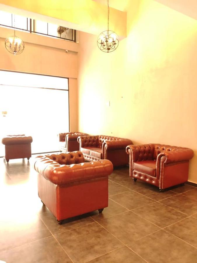 Geo Boutique Hotel - เซอรีเคมบางัน ภายนอก รูปภาพ