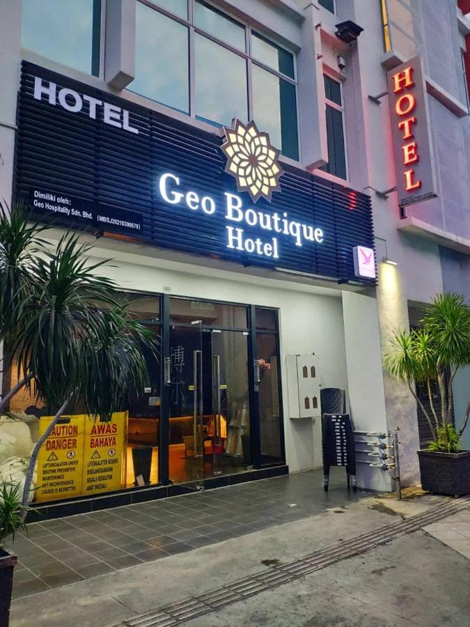 Geo Boutique Hotel - เซอรีเคมบางัน ภายนอก รูปภาพ
